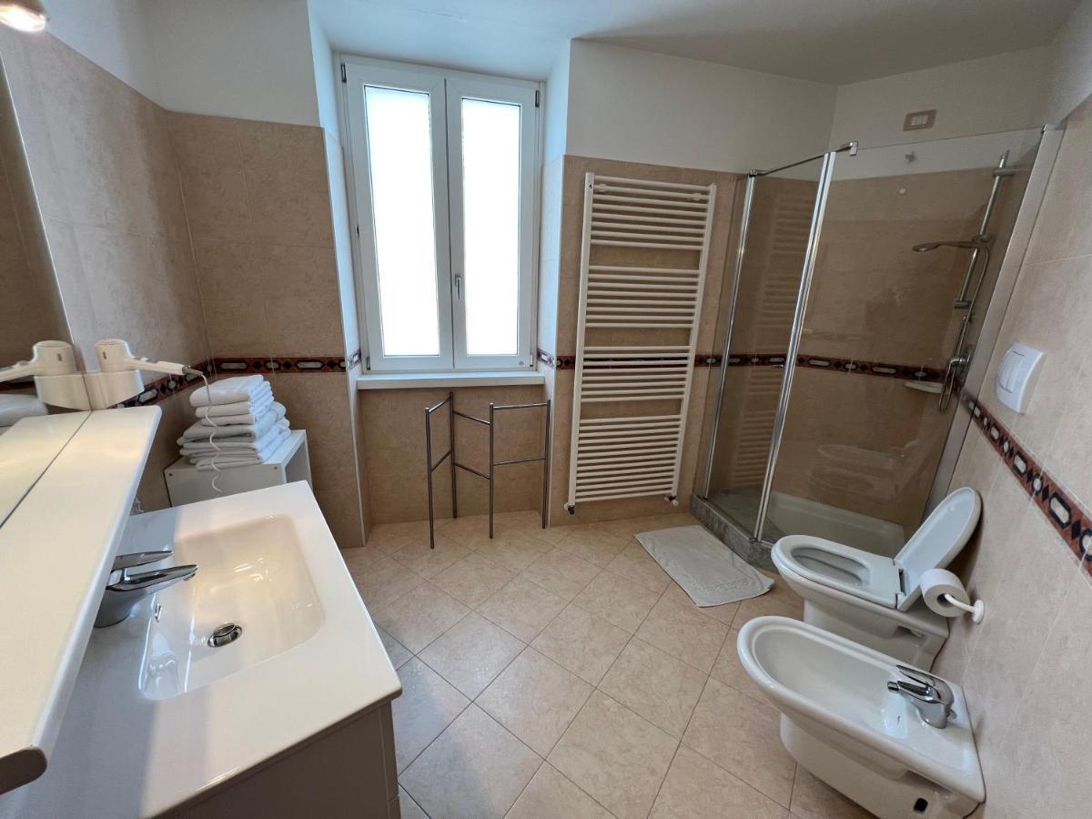 Appartamenti Baia Azzurra 5. Torbole Sul Garda Exterior foto